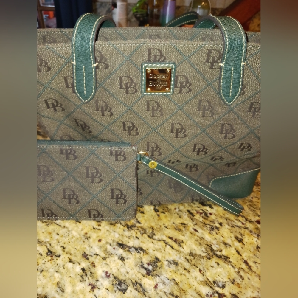 Dooney And Bourke Bag